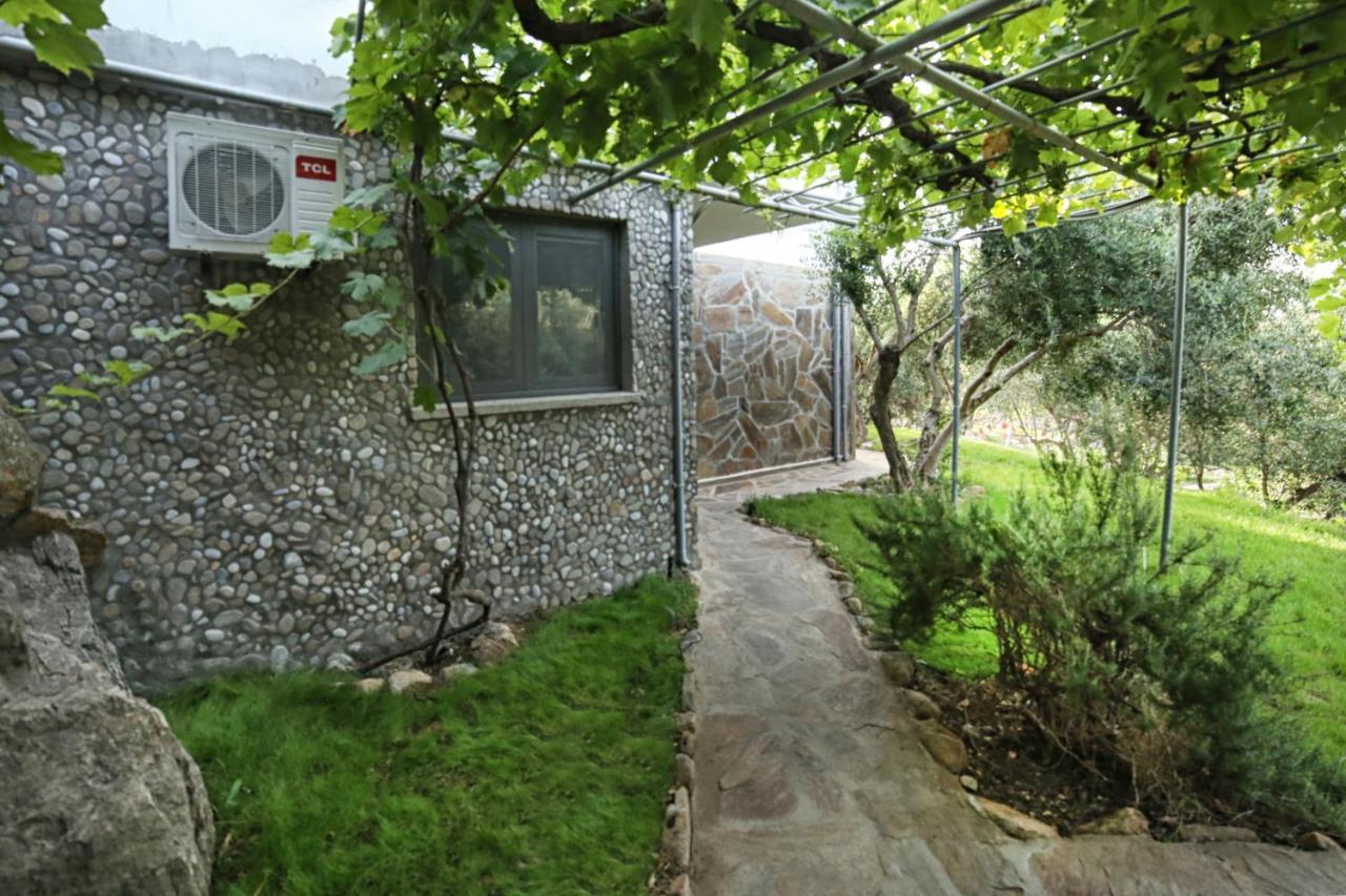 Captain Ikaros Agios Kirykos  Exterior photo